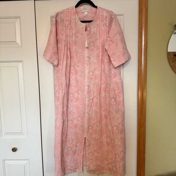 Vintage Miss Elaine Pink Floral Seersucker House Coat - Picture 1 of 6